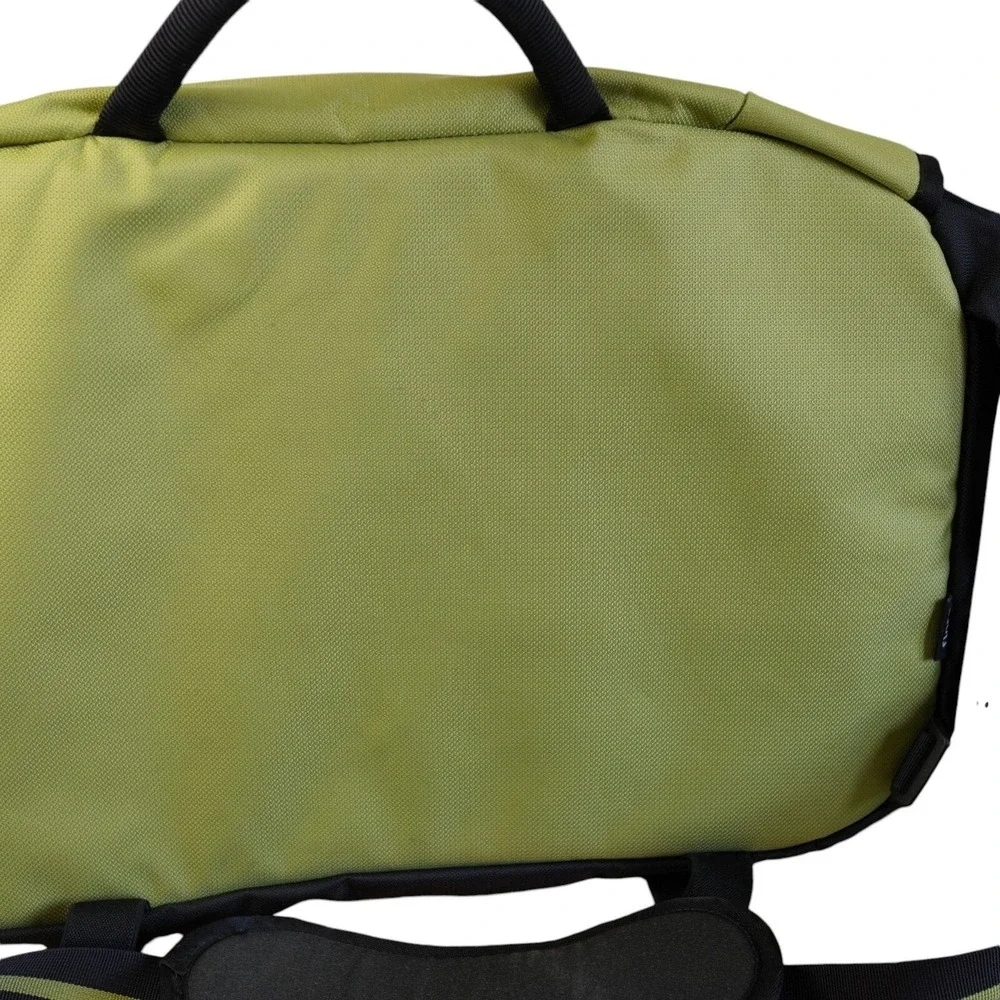 NWOT Sherpani Crossbody Yoga‎ Bag Daisies Green & Black Messenger Bag